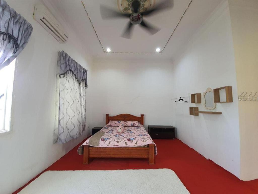 Oyo 90404 Hotel Z Dirgahayu 313 Pasir Mas Exteriör bild