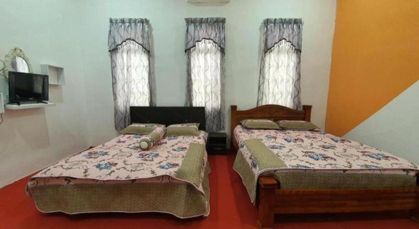 Oyo 90404 Hotel Z Dirgahayu 313 Pasir Mas Exteriör bild