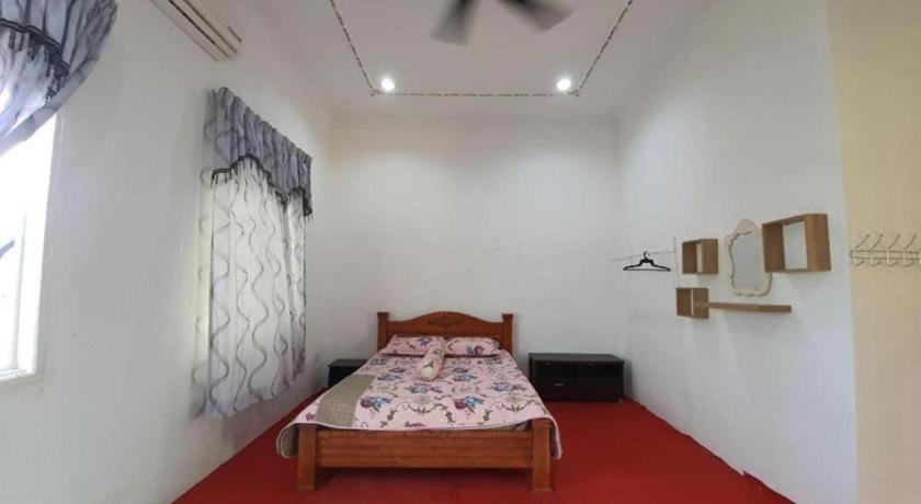 Oyo 90404 Hotel Z Dirgahayu 313 Pasir Mas Exteriör bild